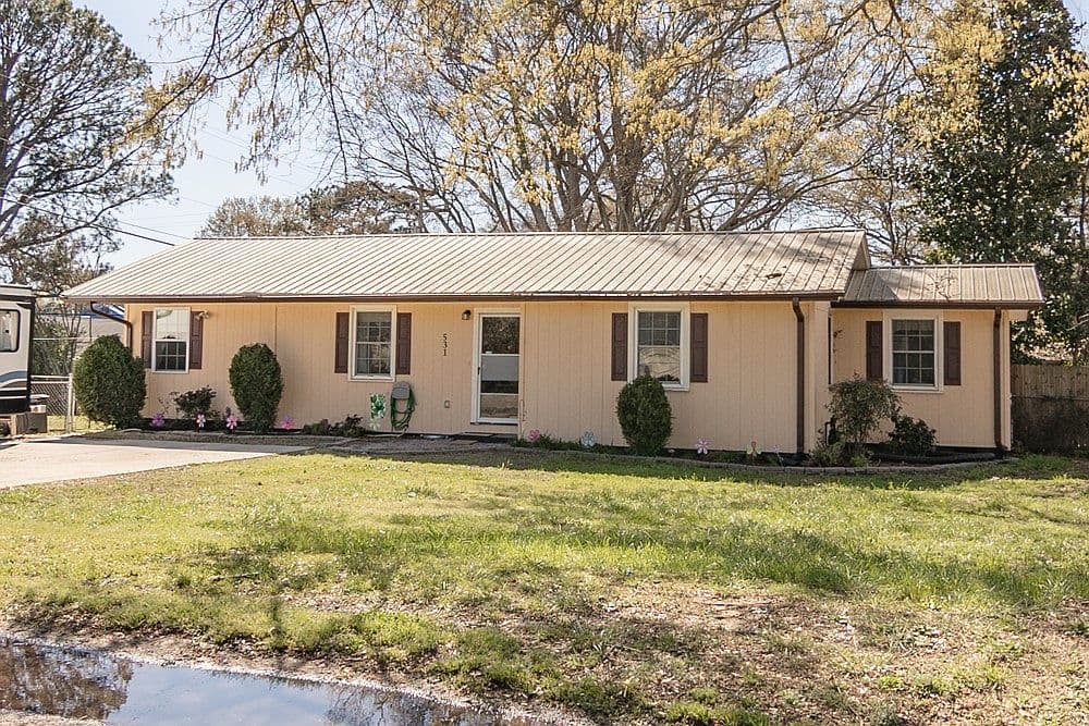 Primary listing photo