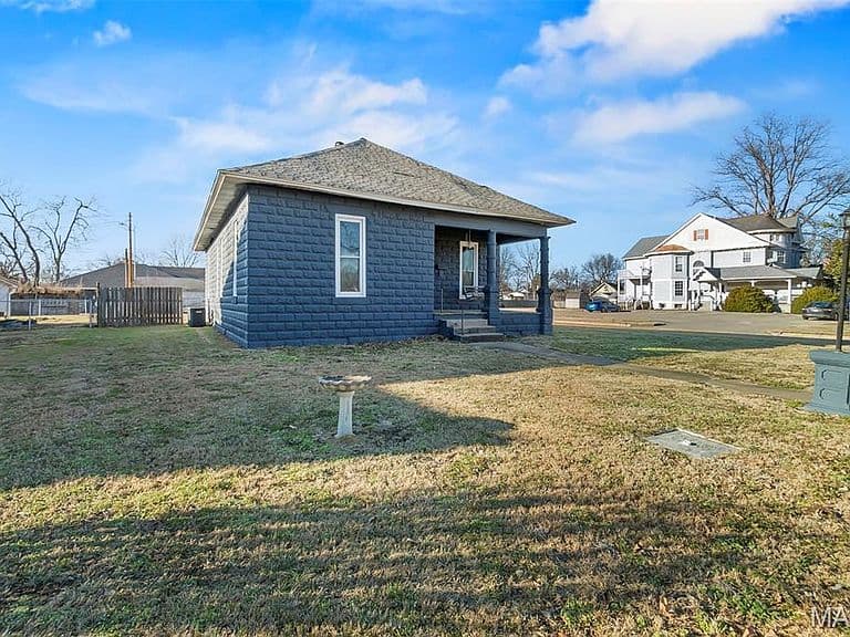 Listing photo 4