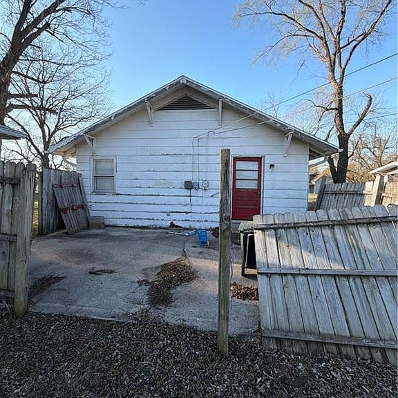 Listing photo 4
