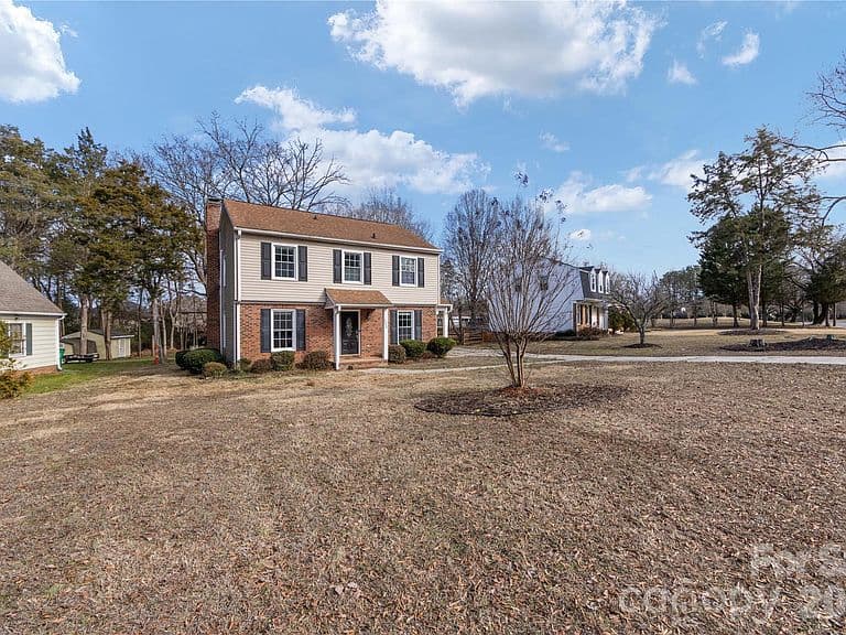 Listing photo 4