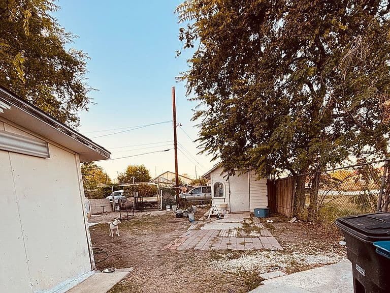Listing photo 4