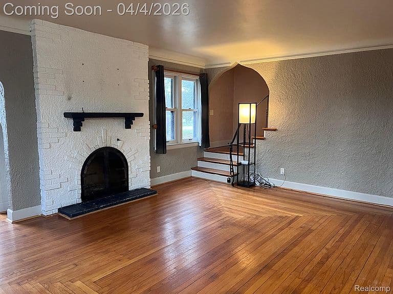 Listing photo 5