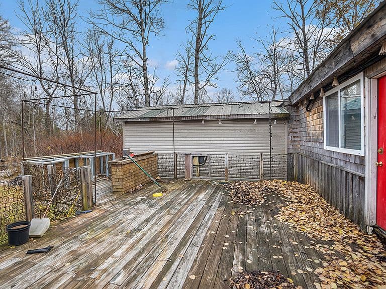 Listing photo 5