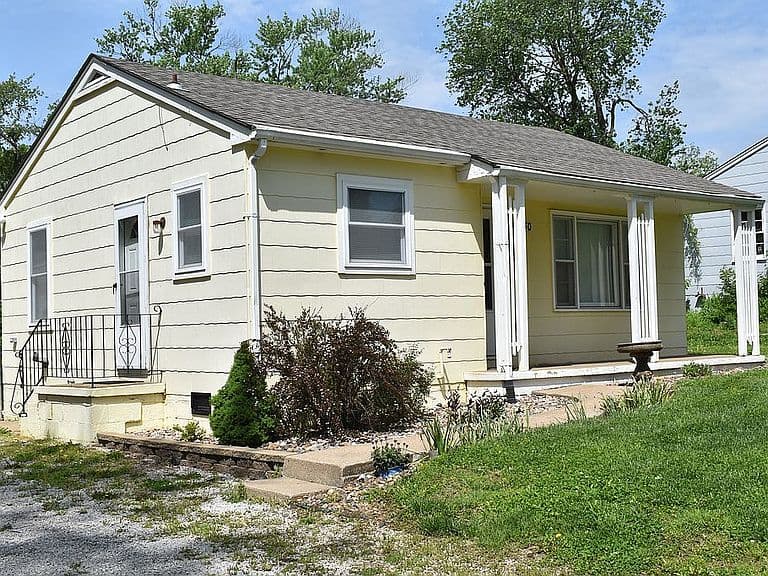 Listing photo 3