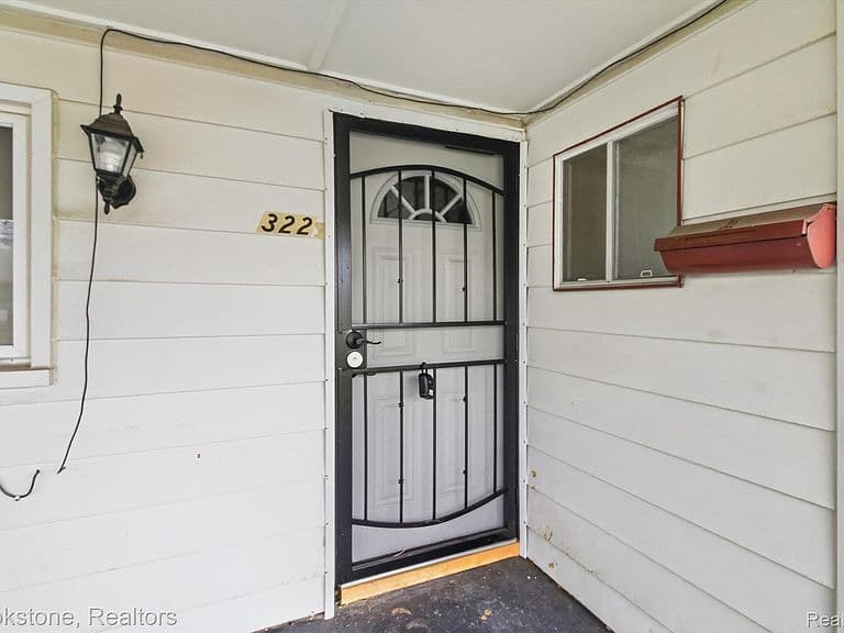 Listing photo 5