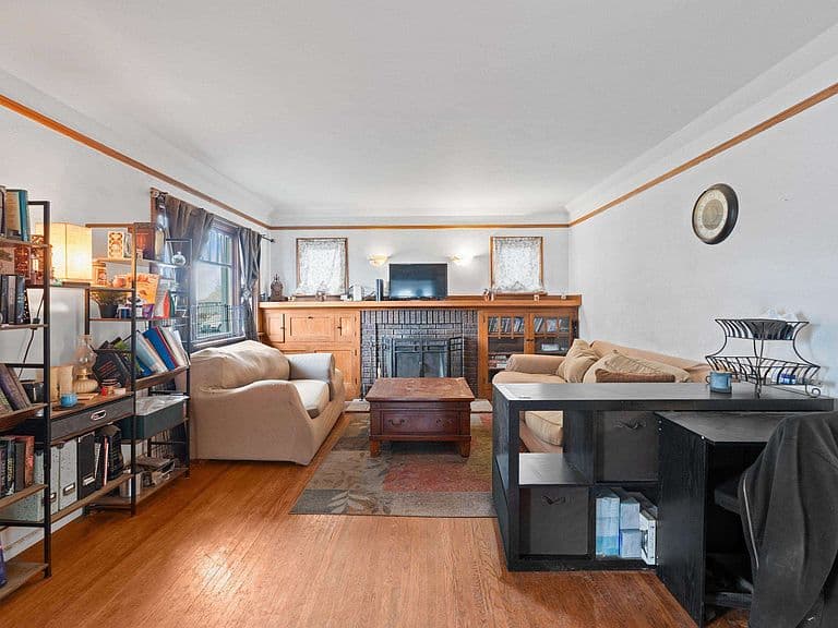 Listing photo 4