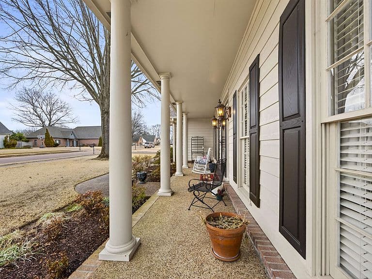 Listing photo 4