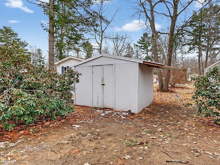 Listing photo 3