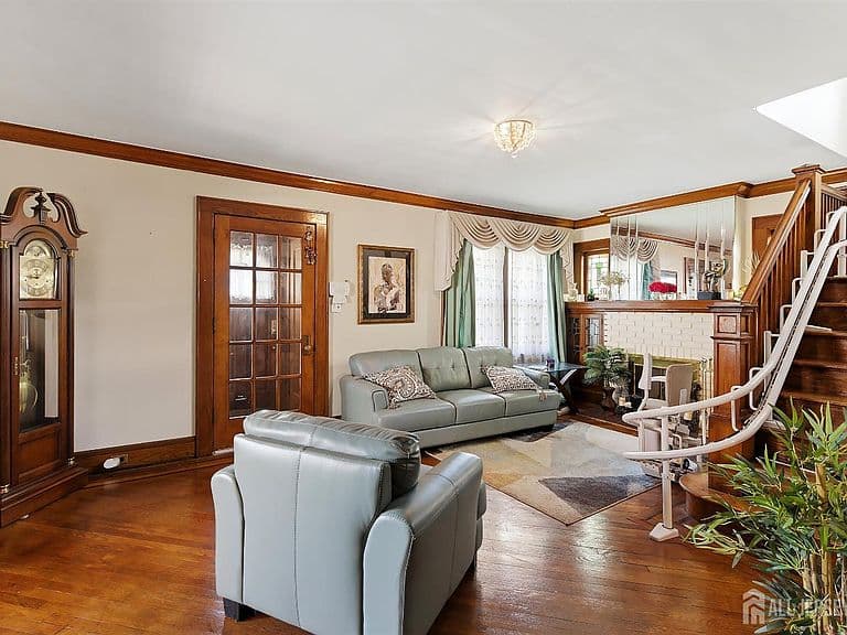 Listing photo 4