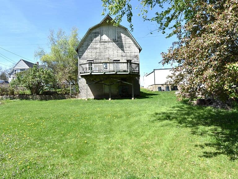 Listing photo 4