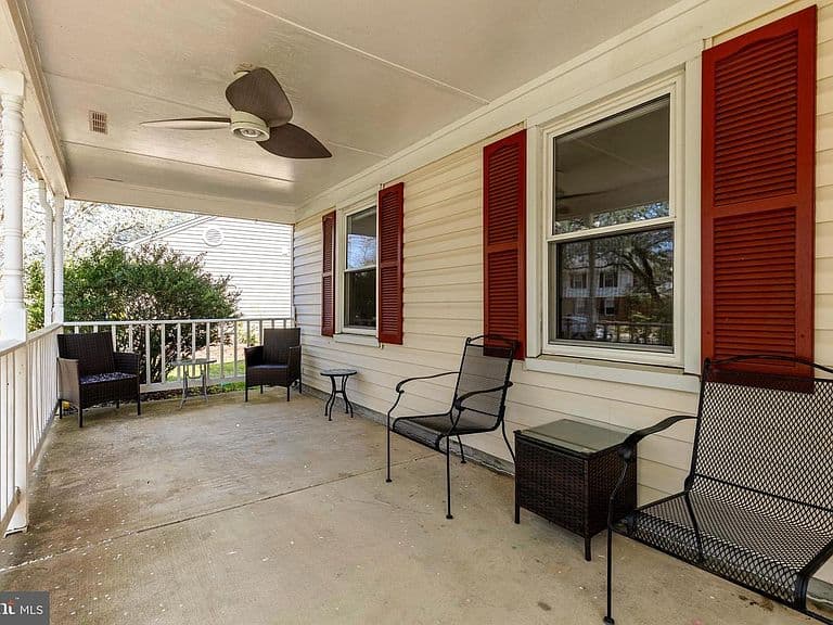 Listing photo 4