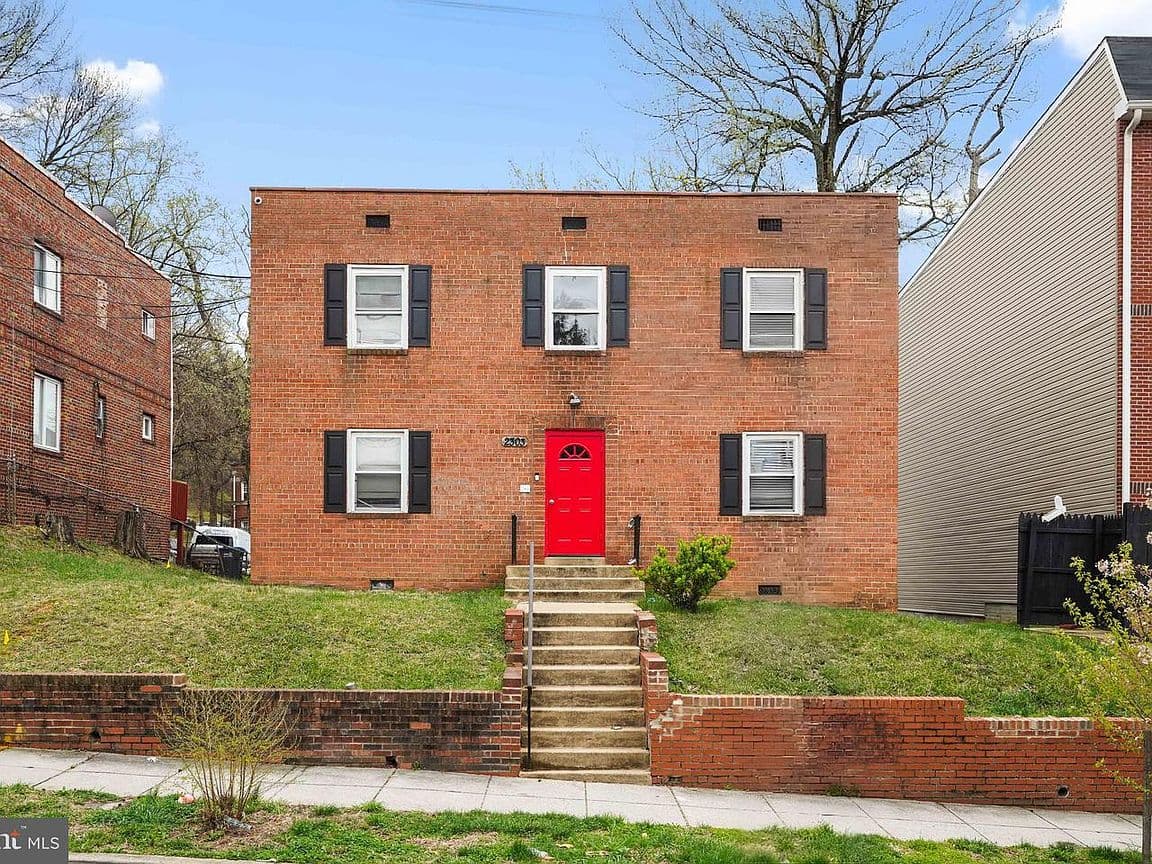 Primary listing photo