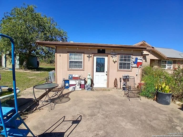 Listing photo 4