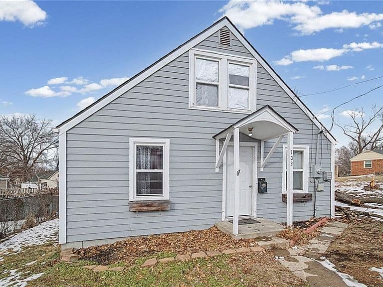 Listing photo 2
