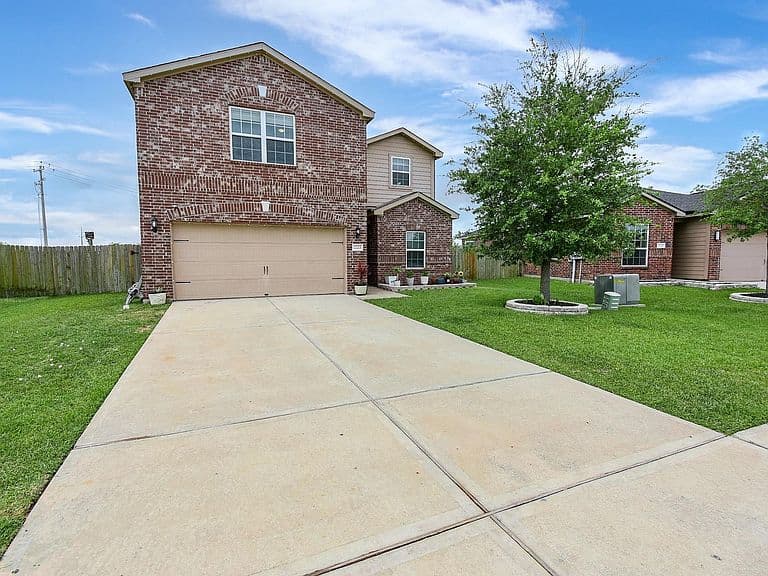 Listing photo 4