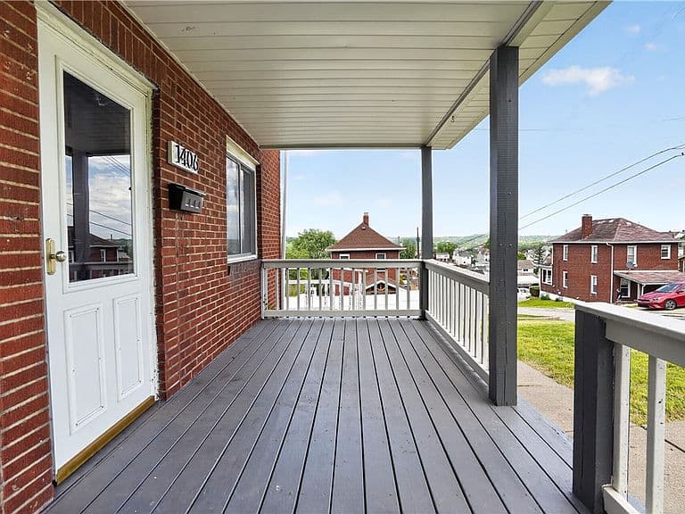 Listing photo 5