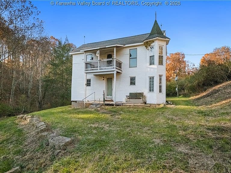 Listing photo 4