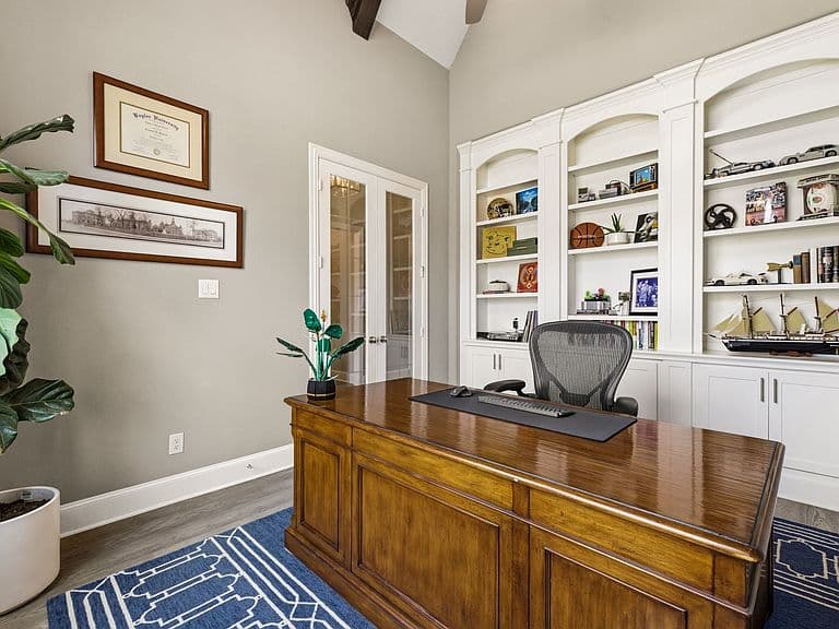 Listing photo 5