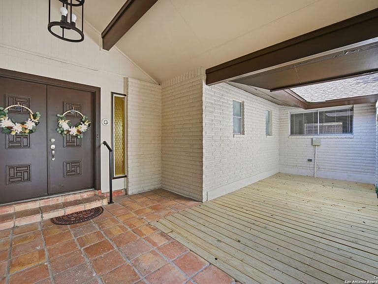 Listing photo 4