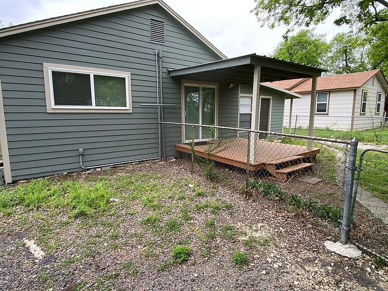 Listing photo 5