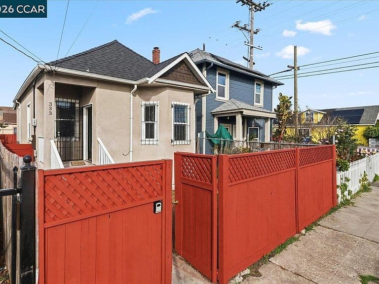 Listing photo 4