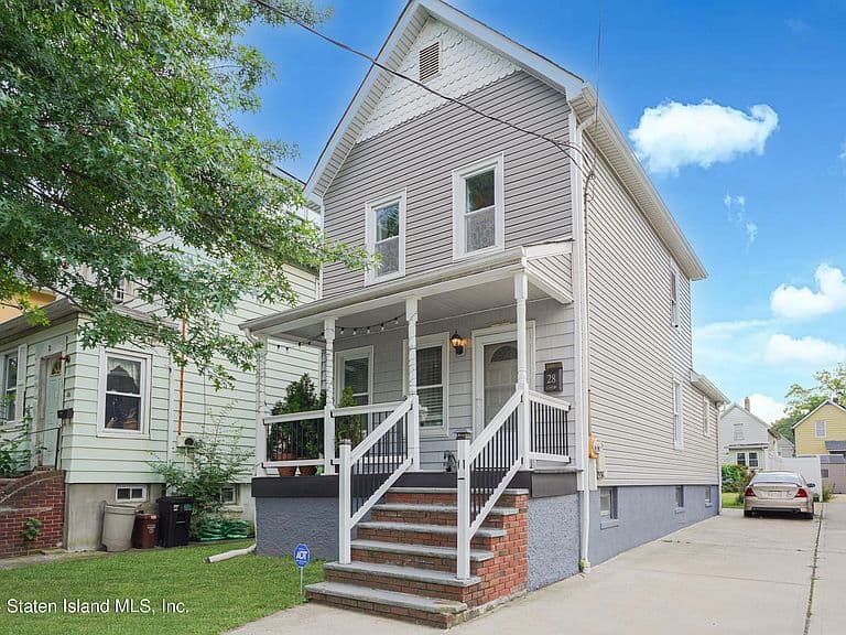 Listing photo 3