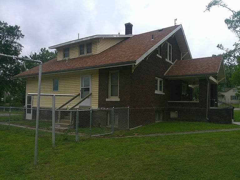Listing photo 5