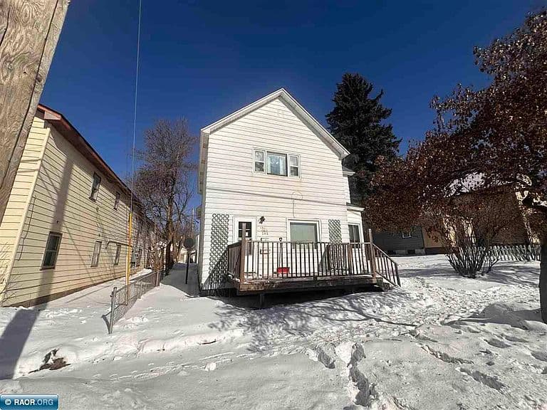 Listing photo 2