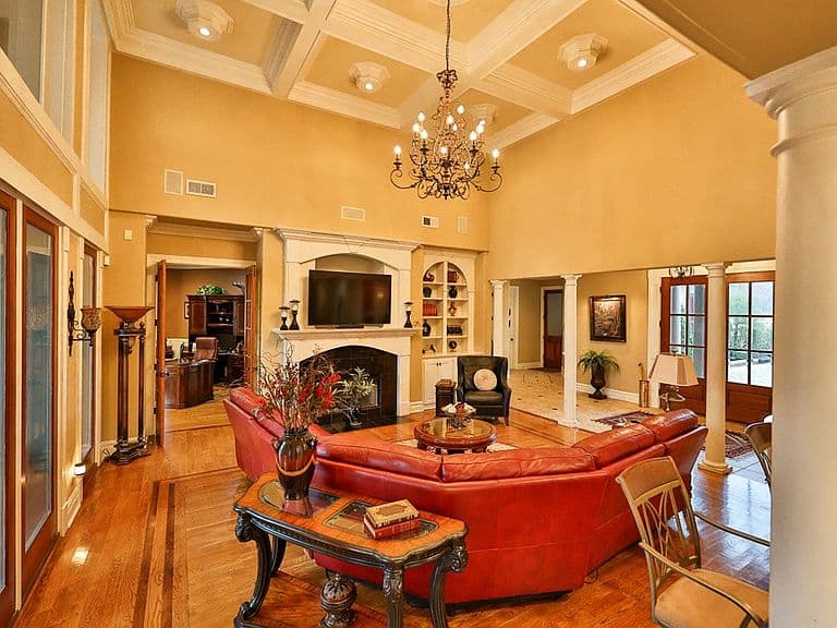 Listing photo 4