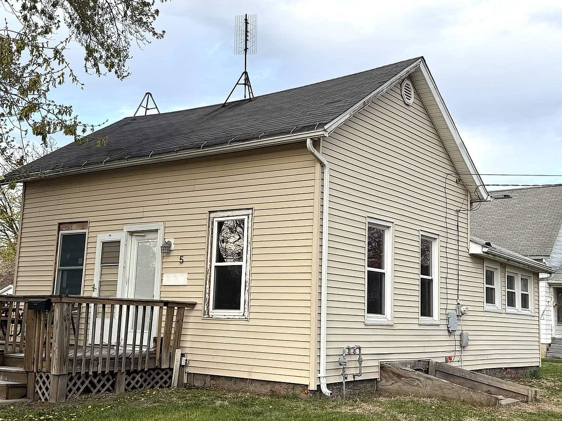 Primary listing photo