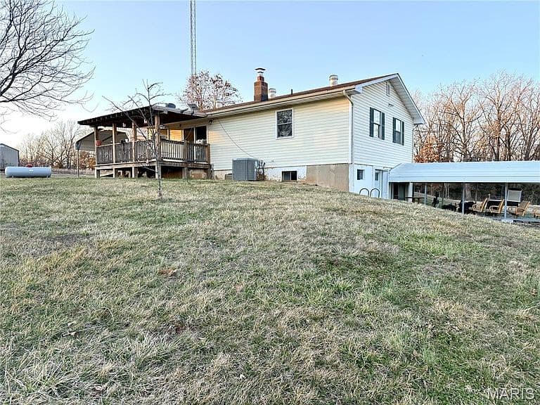 Listing photo 4