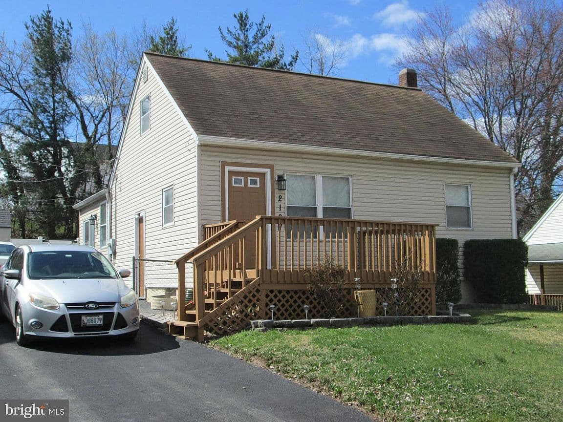 Primary listing photo