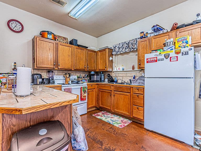 Listing photo 4