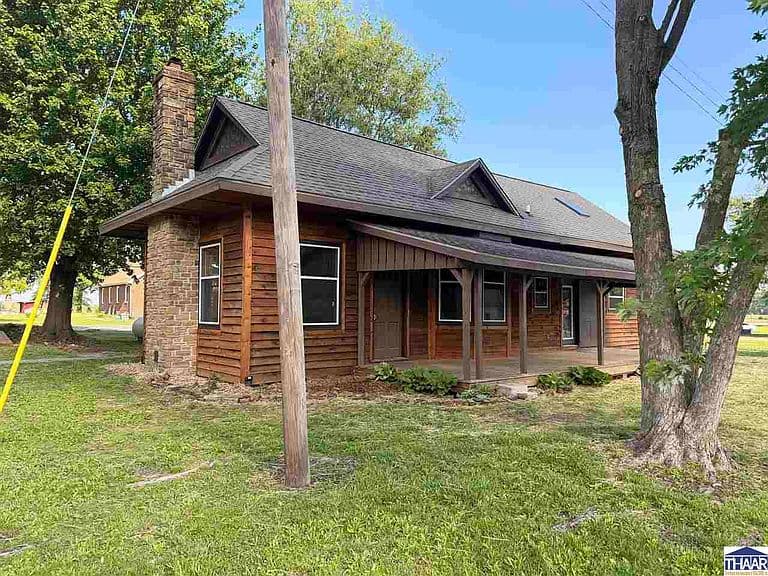 Listing photo 2