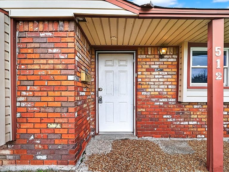 Listing photo 4