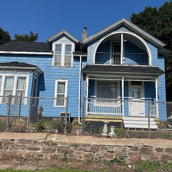 Listing photo