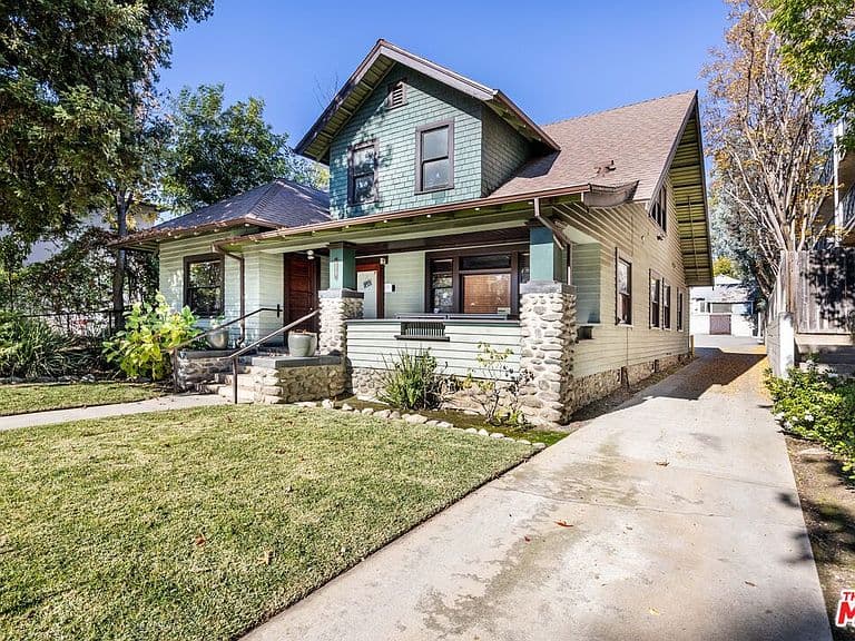 Listing photo 5