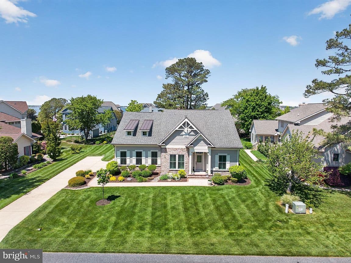 Primary listing photo