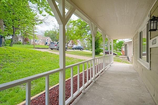 Listing photo 3