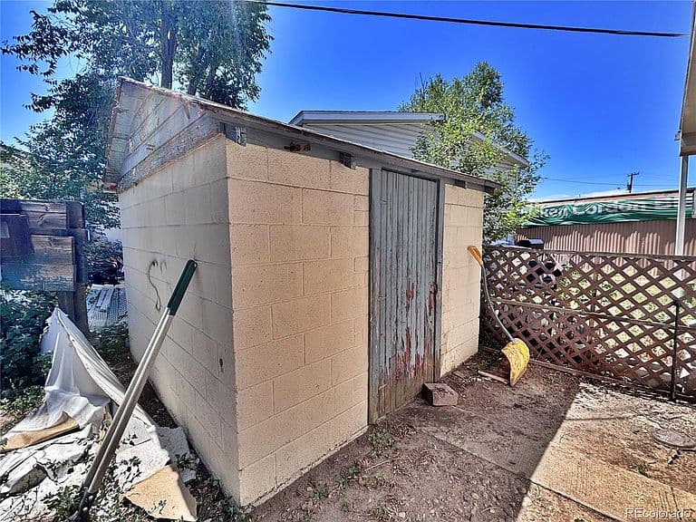 Listing photo 5
