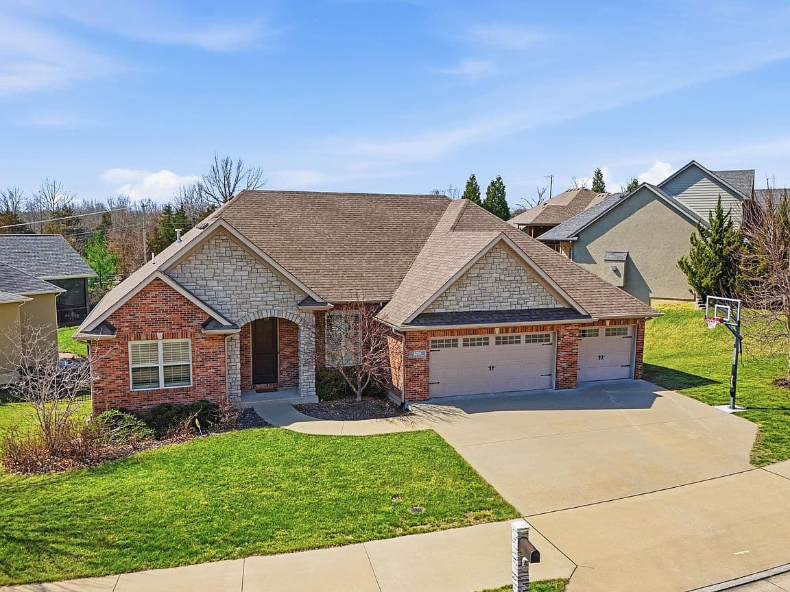 Primary listing photo