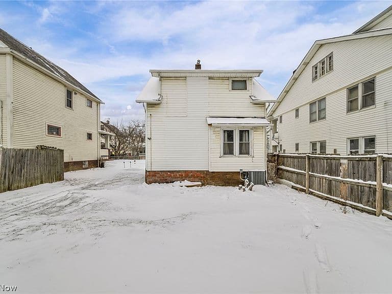Listing photo 5