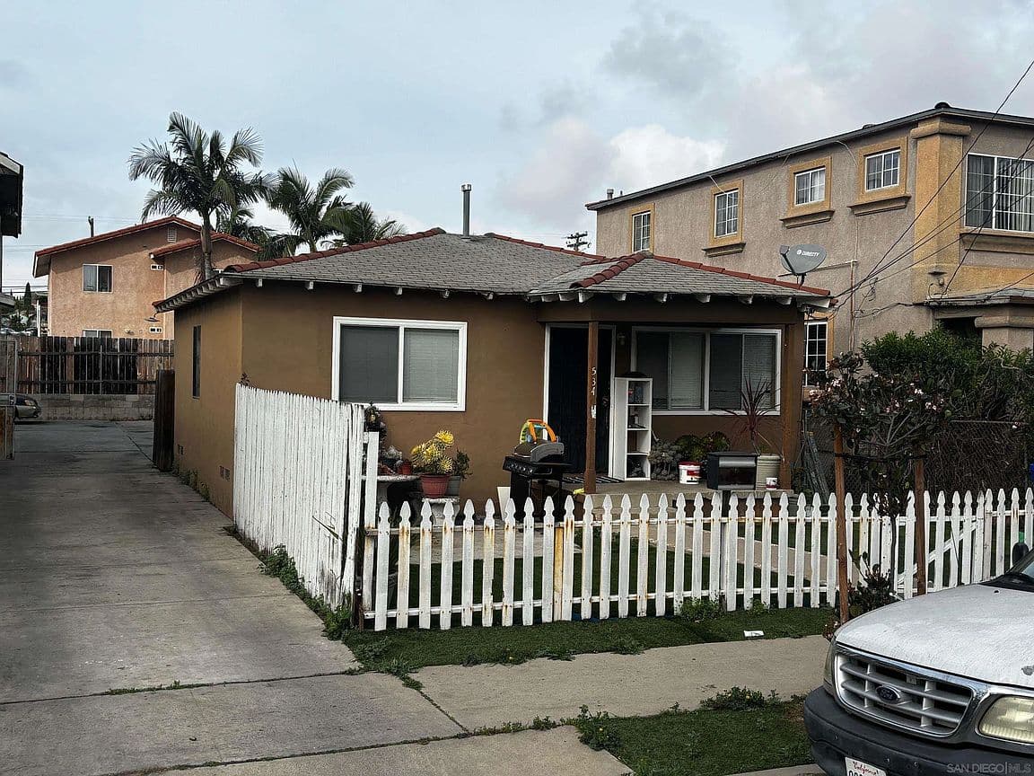 Primary listing photo