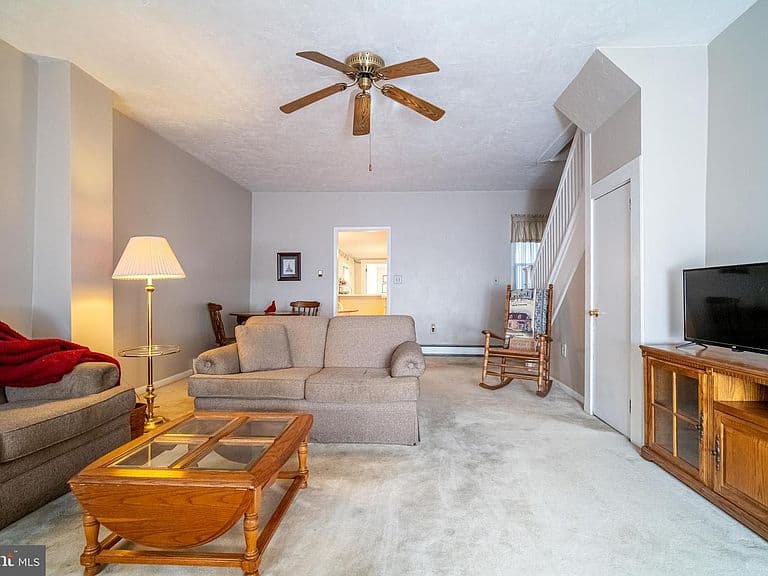 Listing photo 4