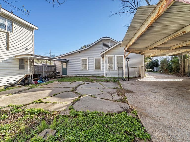 Listing photo 5
