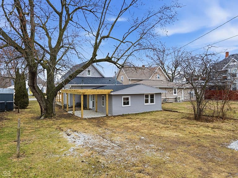 Listing photo 5