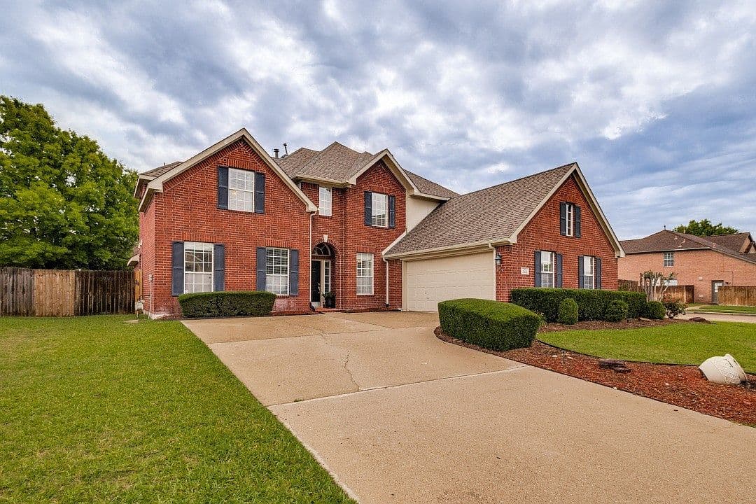 Primary listing photo