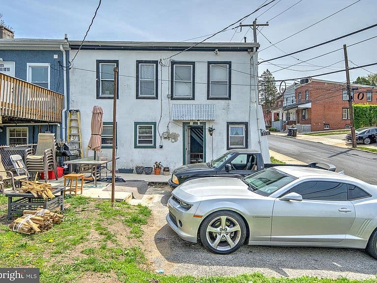 Listing photo 4