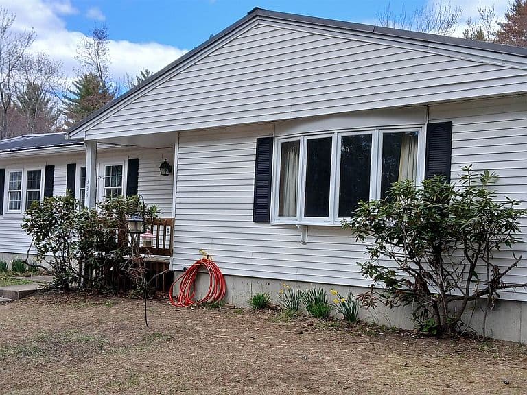 Listing photo 2