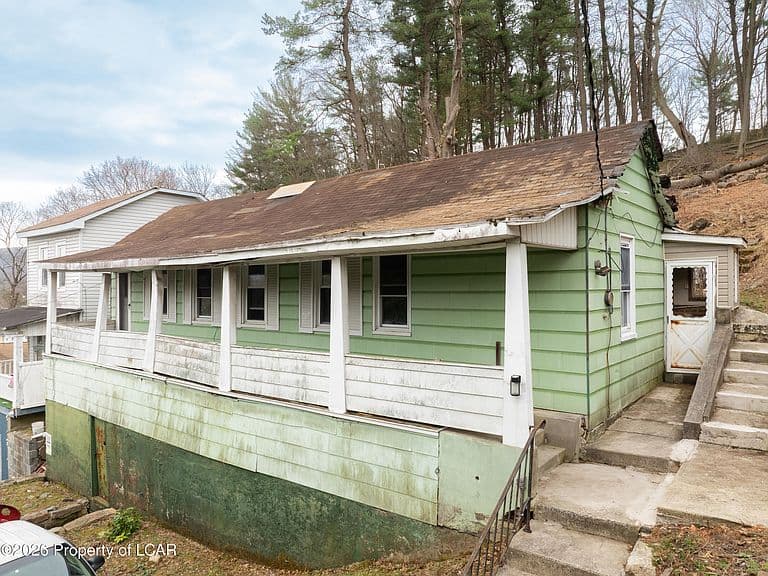 Listing photo 5